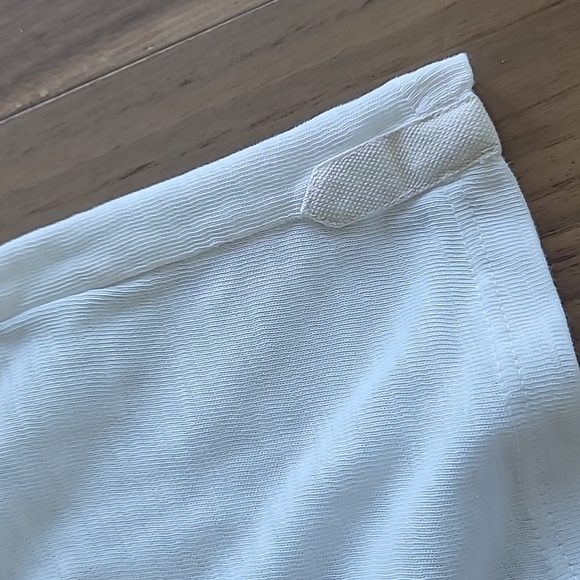 American Giant white woman's t shirt 💯 cotton made in USA - Picture 3 of 9